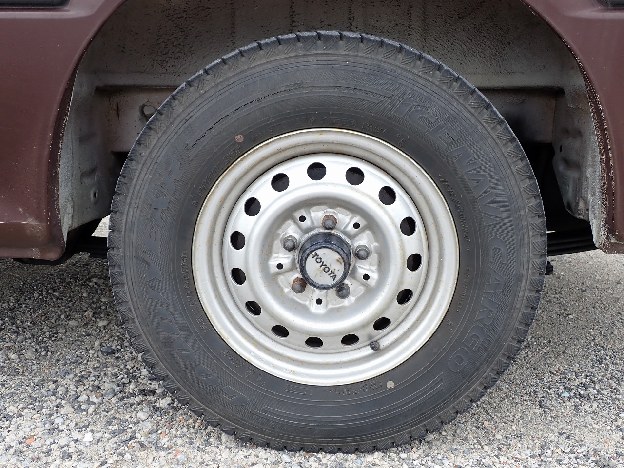 TOYOTA Hiace Commuter