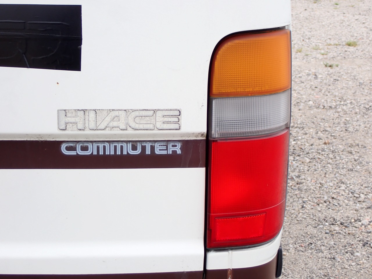 TOYOTA Hiace Commuter