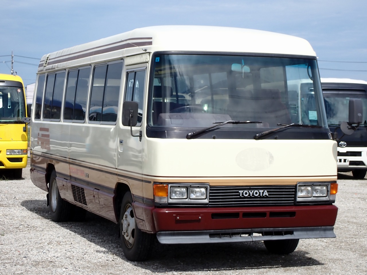 TOYOTA Coaster