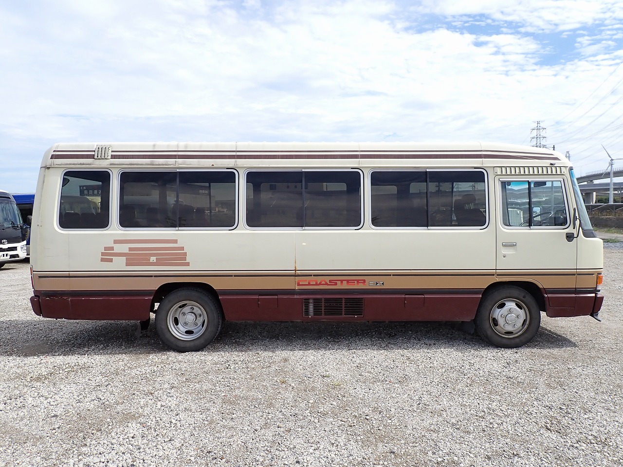 TOYOTA Coaster