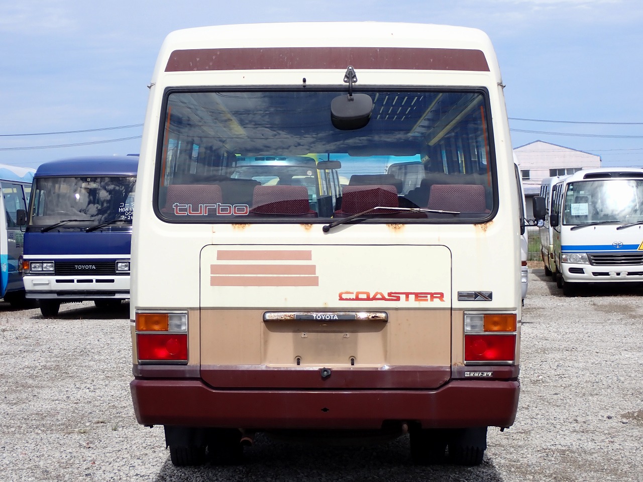 TOYOTA Coaster