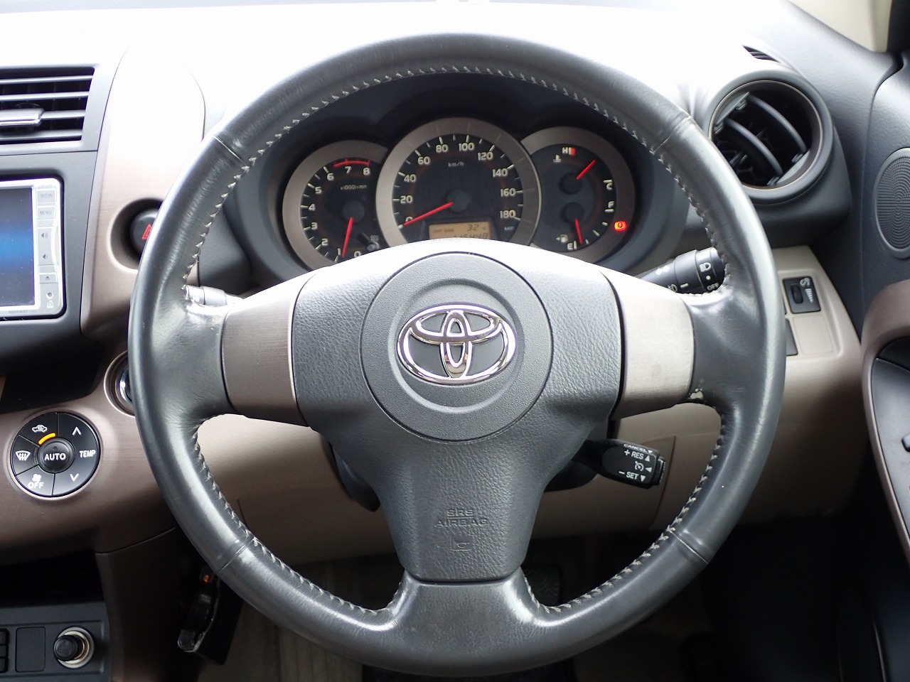 TOYOTA Vanguard