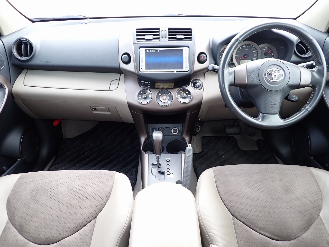 TOYOTA Vanguard