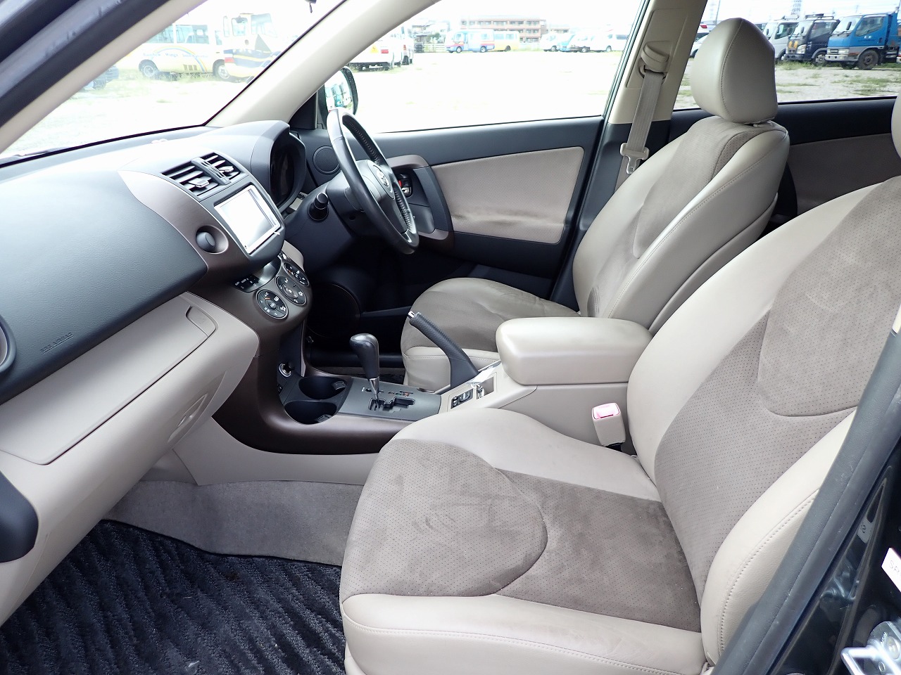 TOYOTA Vanguard