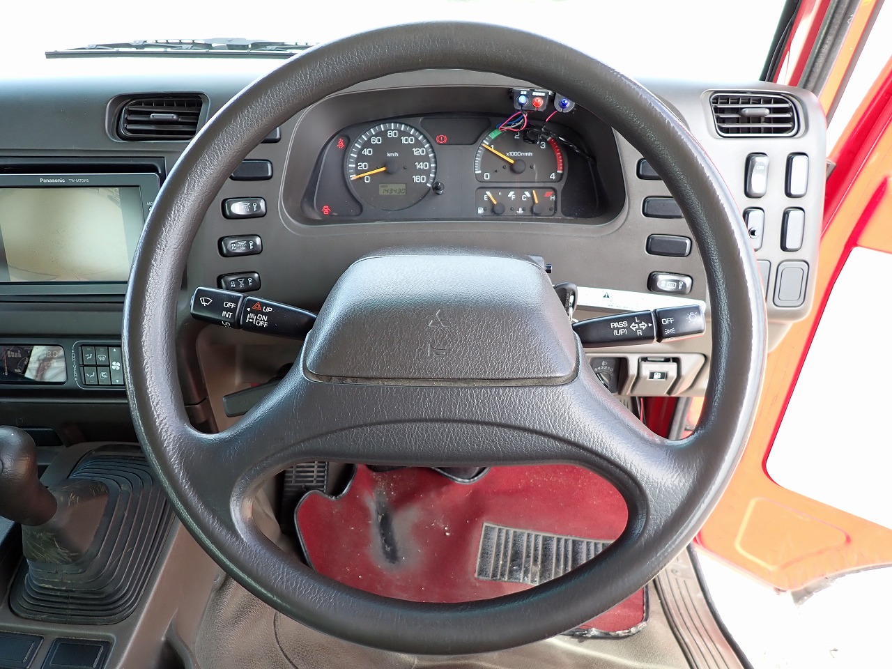 MITSUBISHI Rosa