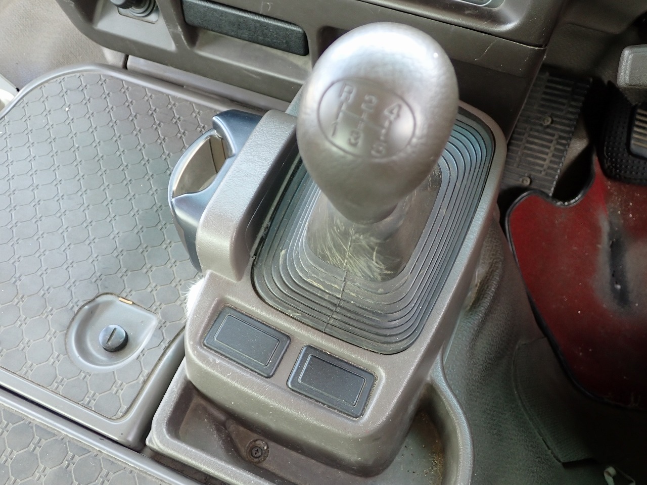 MITSUBISHI Rosa