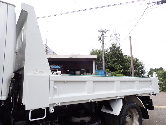 ISUZU Elf Truck