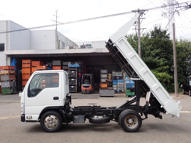 ISUZU Elf Truck