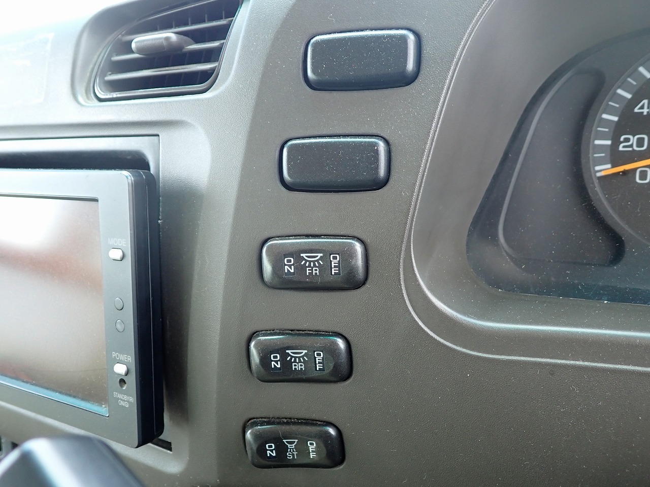 MITSUBISHI Rosa