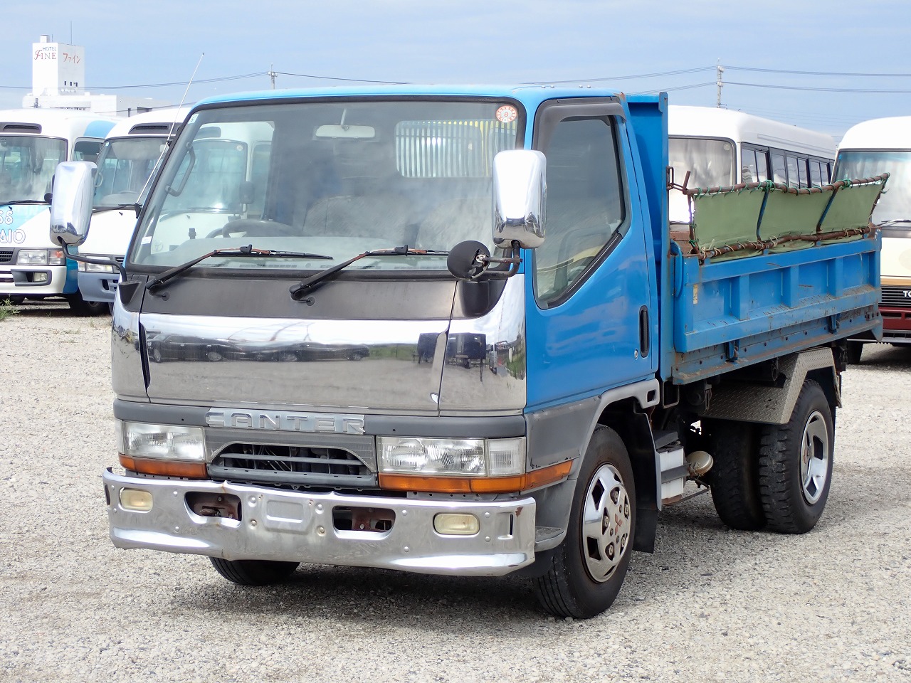 MITSUBISHI FUSO Canter