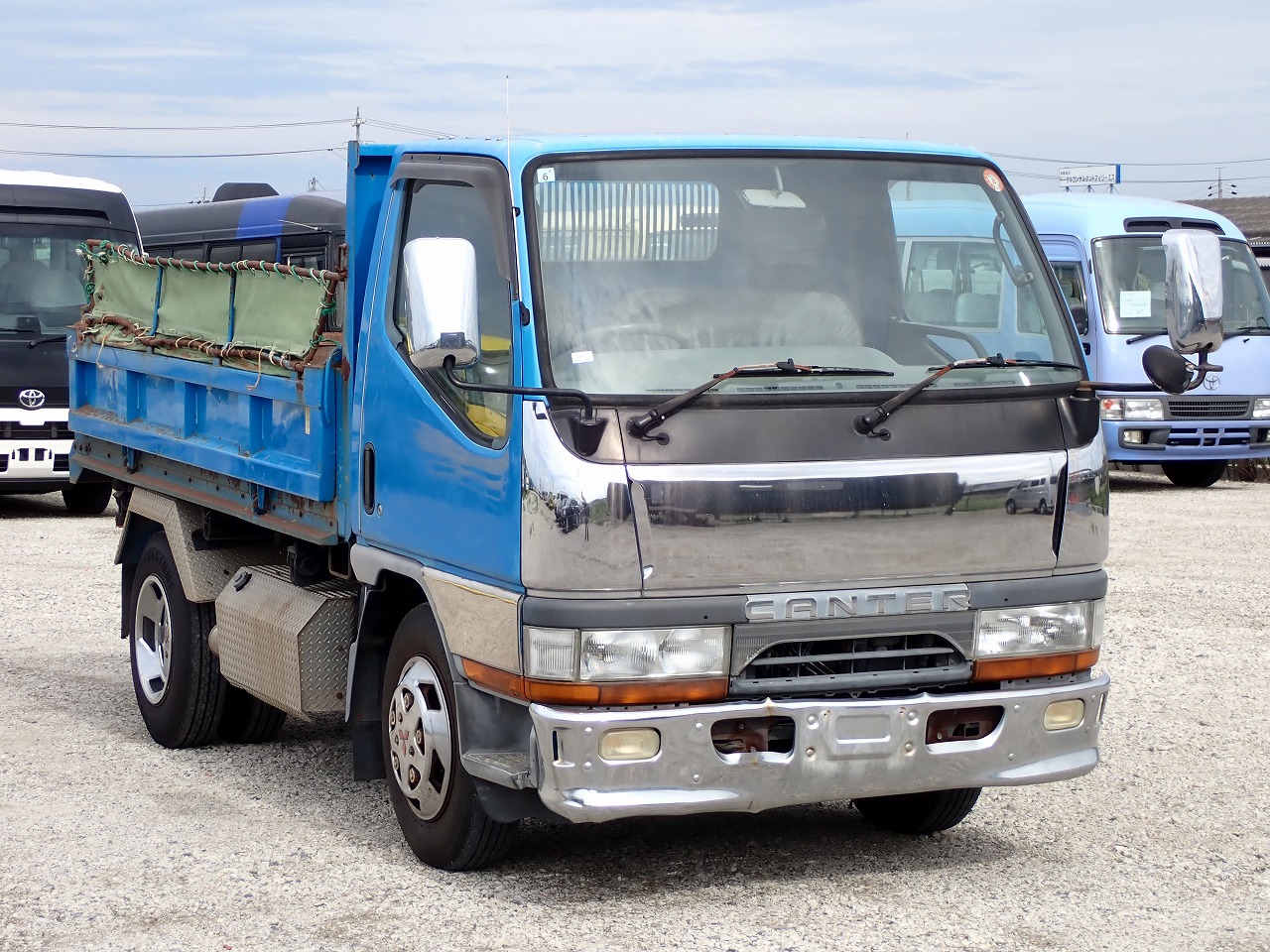 MITSUBISHI FUSO Canter
