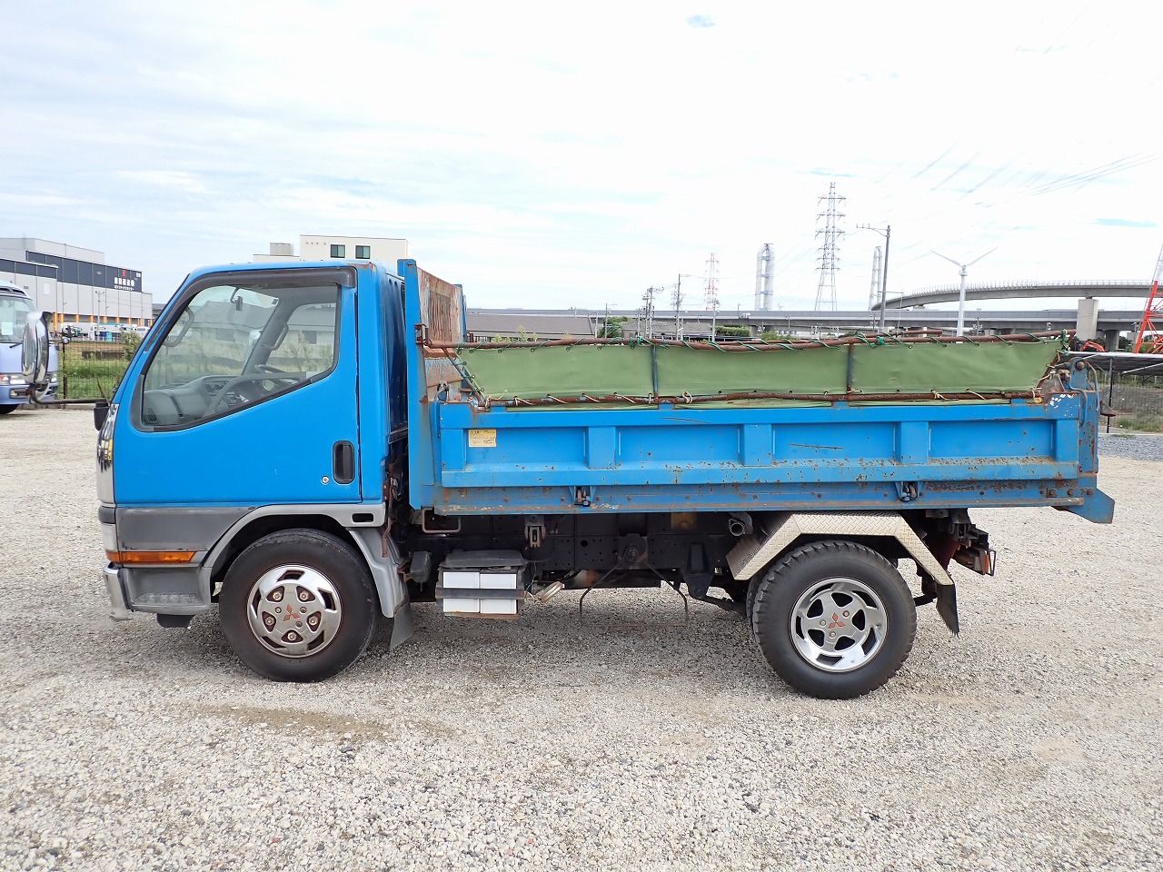 MITSUBISHI FUSO Canter