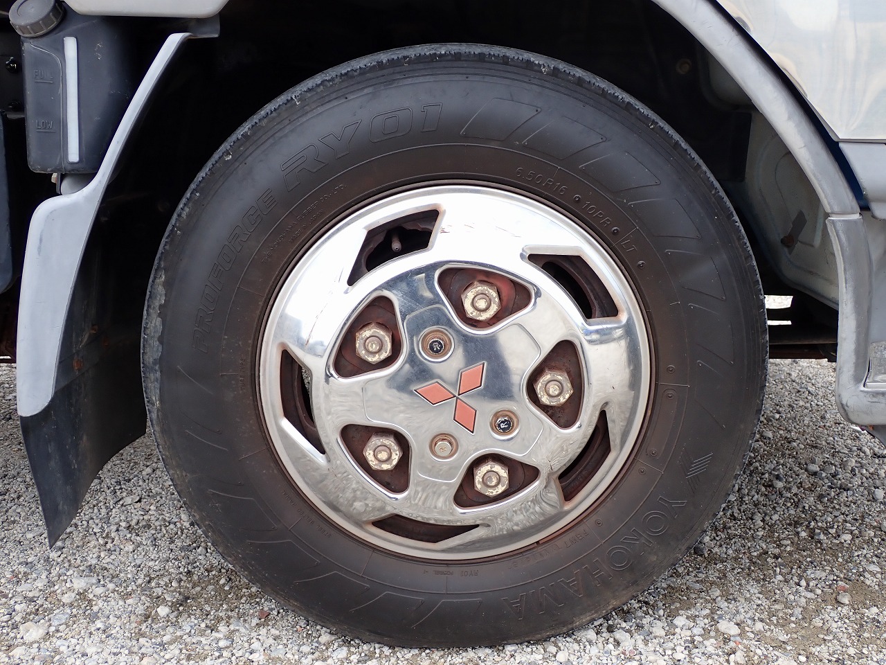MITSUBISHI FUSO Canter