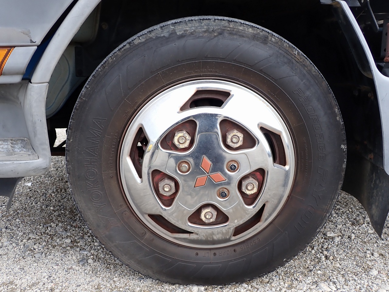 MITSUBISHI FUSO Canter