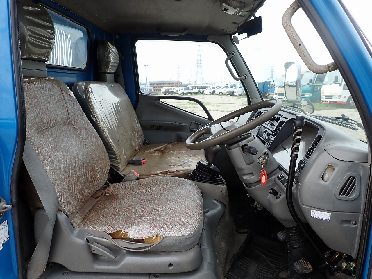 MITSUBISHI FUSO Canter