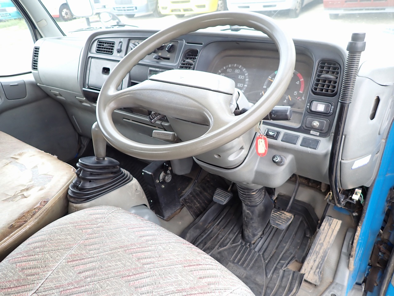 MITSUBISHI FUSO Canter