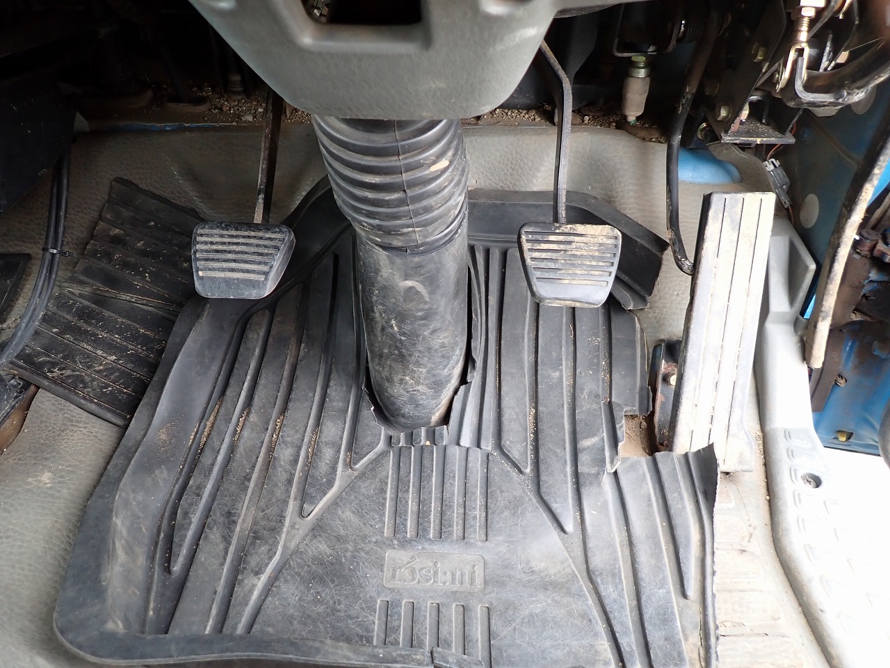 MITSUBISHI FUSO Canter