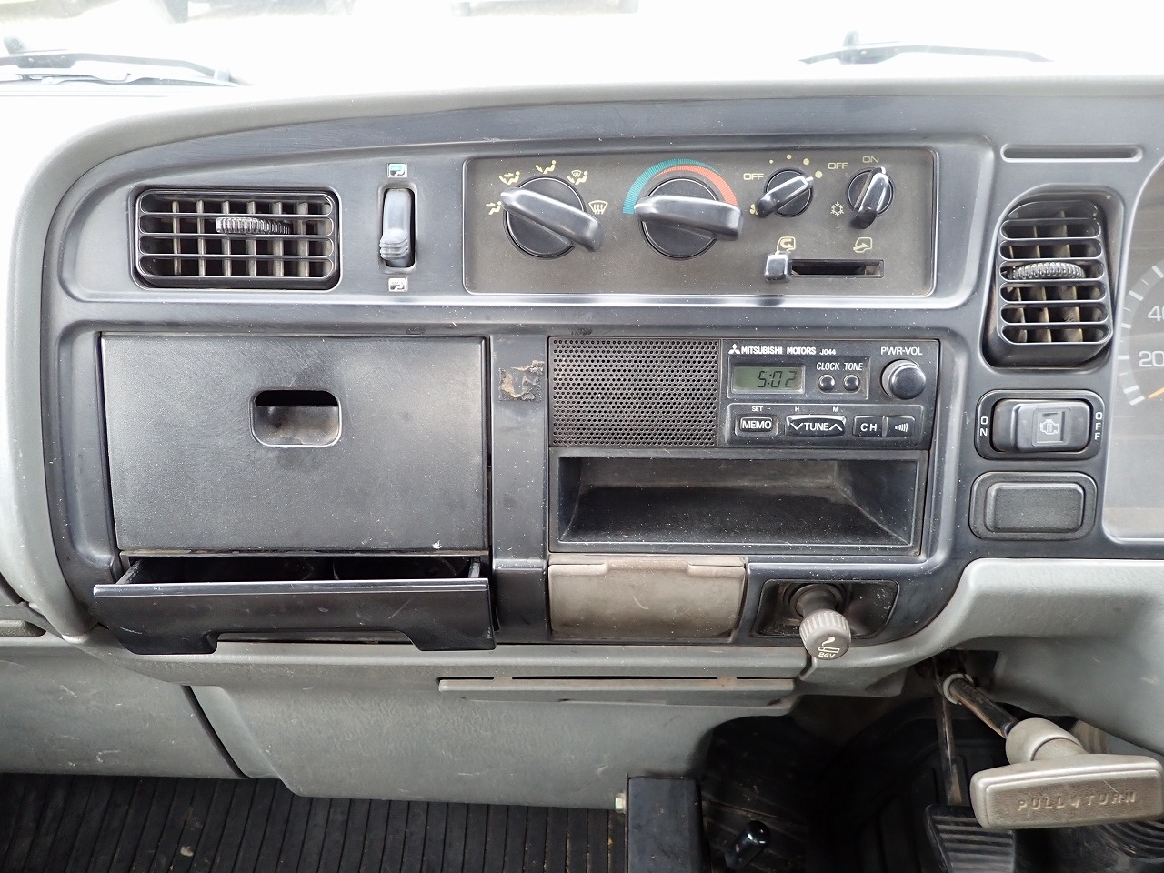 MITSUBISHI FUSO Canter