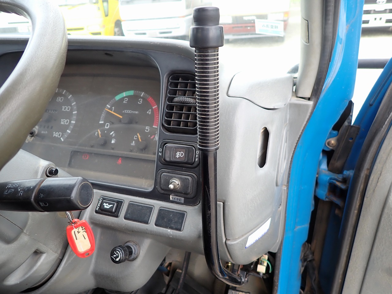 MITSUBISHI FUSO Canter