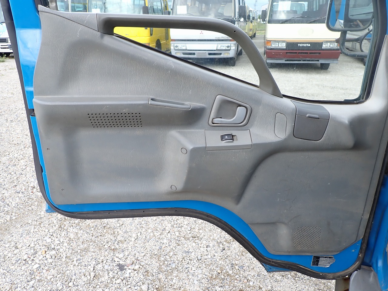 MITSUBISHI FUSO Canter