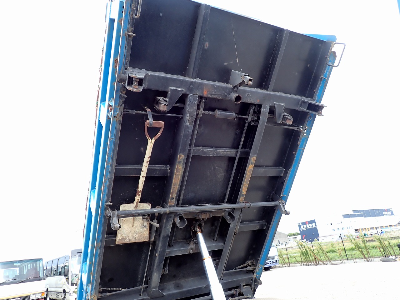 MITSUBISHI FUSO Canter