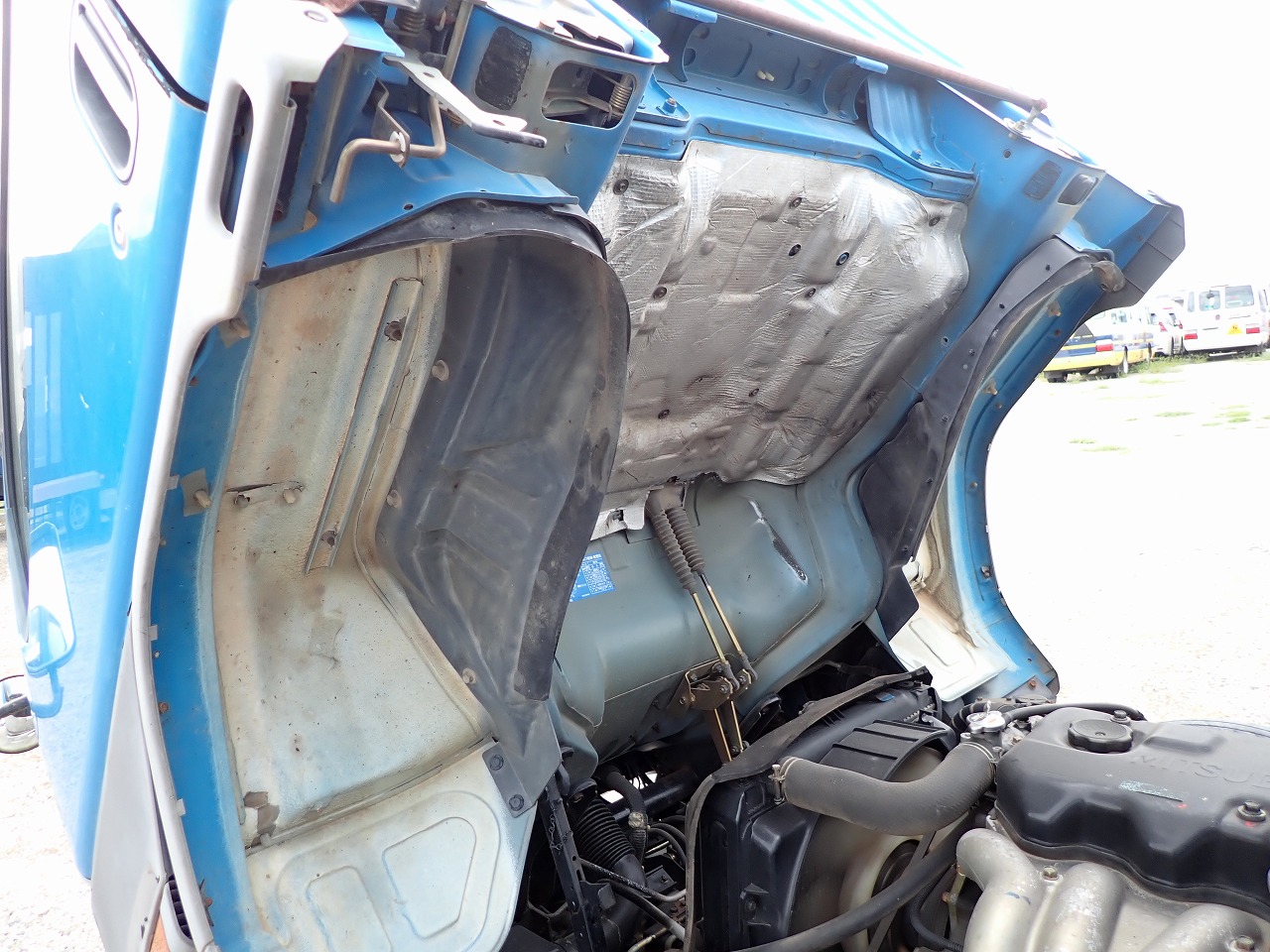 MITSUBISHI FUSO Canter