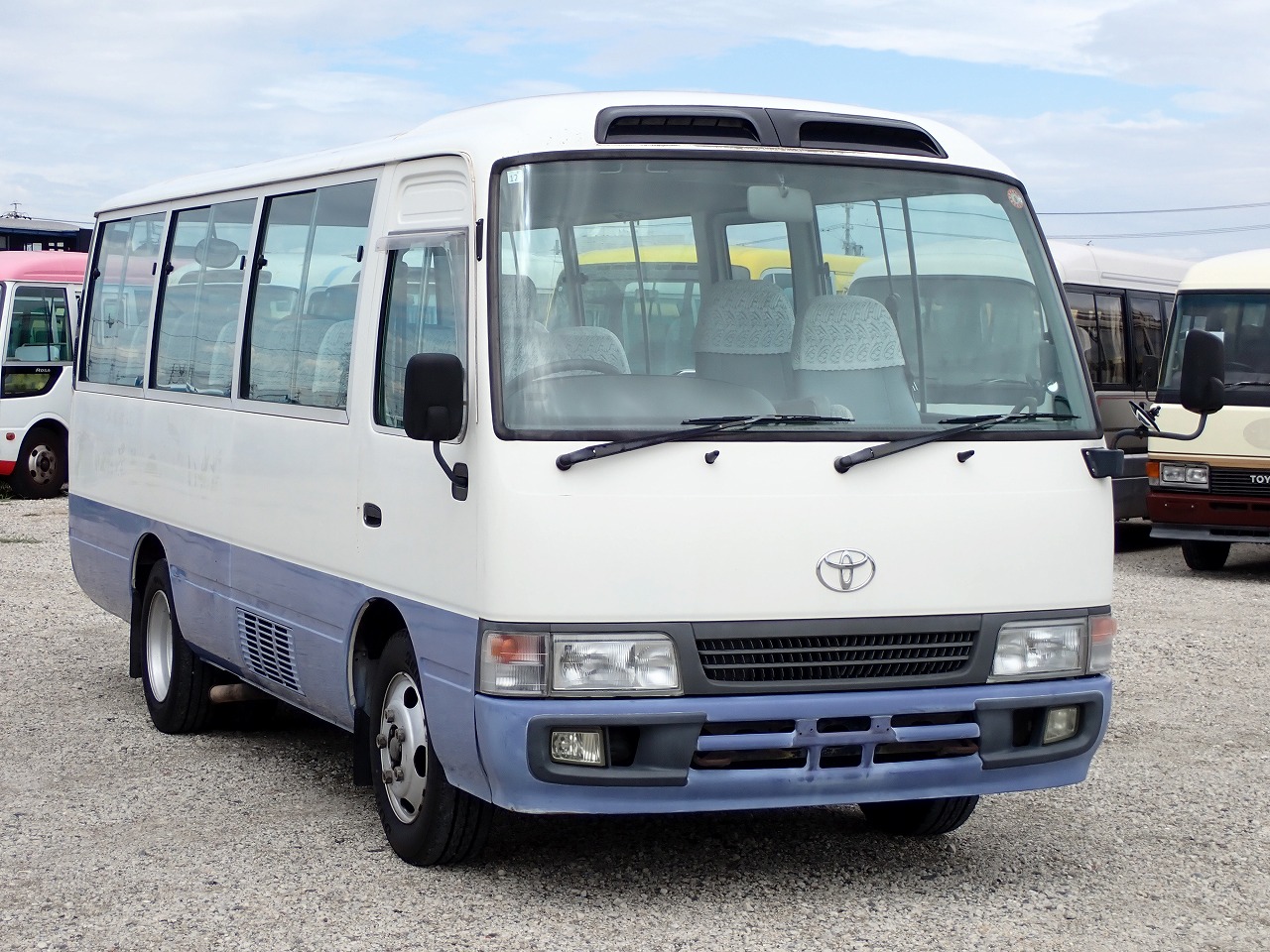 TOYOTA Coaster