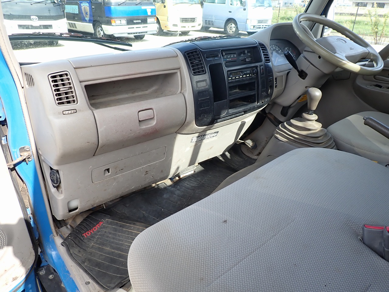 TOYOTA Toyoace