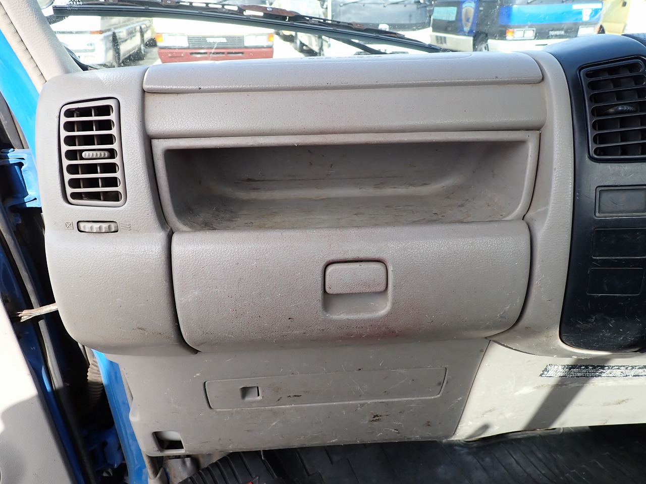 TOYOTA Toyoace