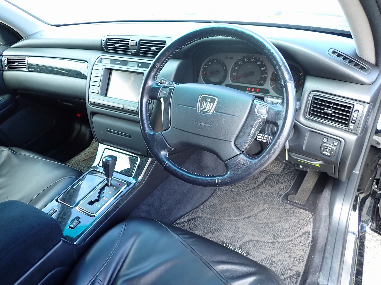 TOYOTA Crown Estate