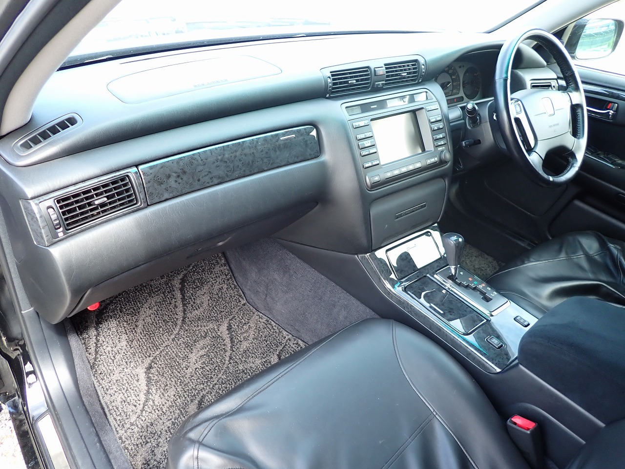 TOYOTA Crown Estate