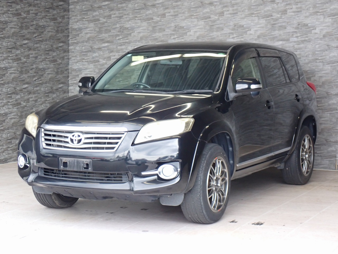 TOYOTA Vanguard
