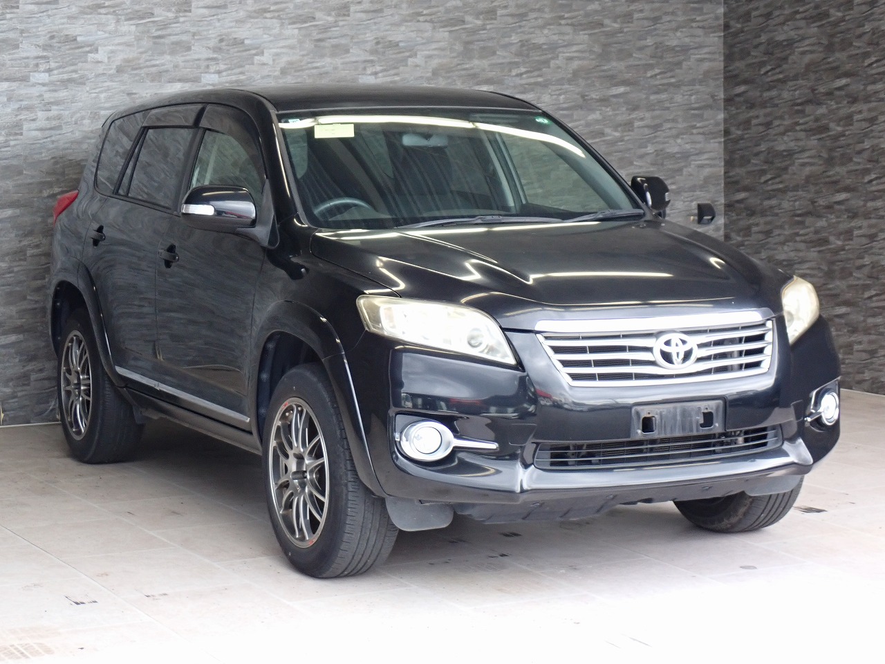 TOYOTA Vanguard
