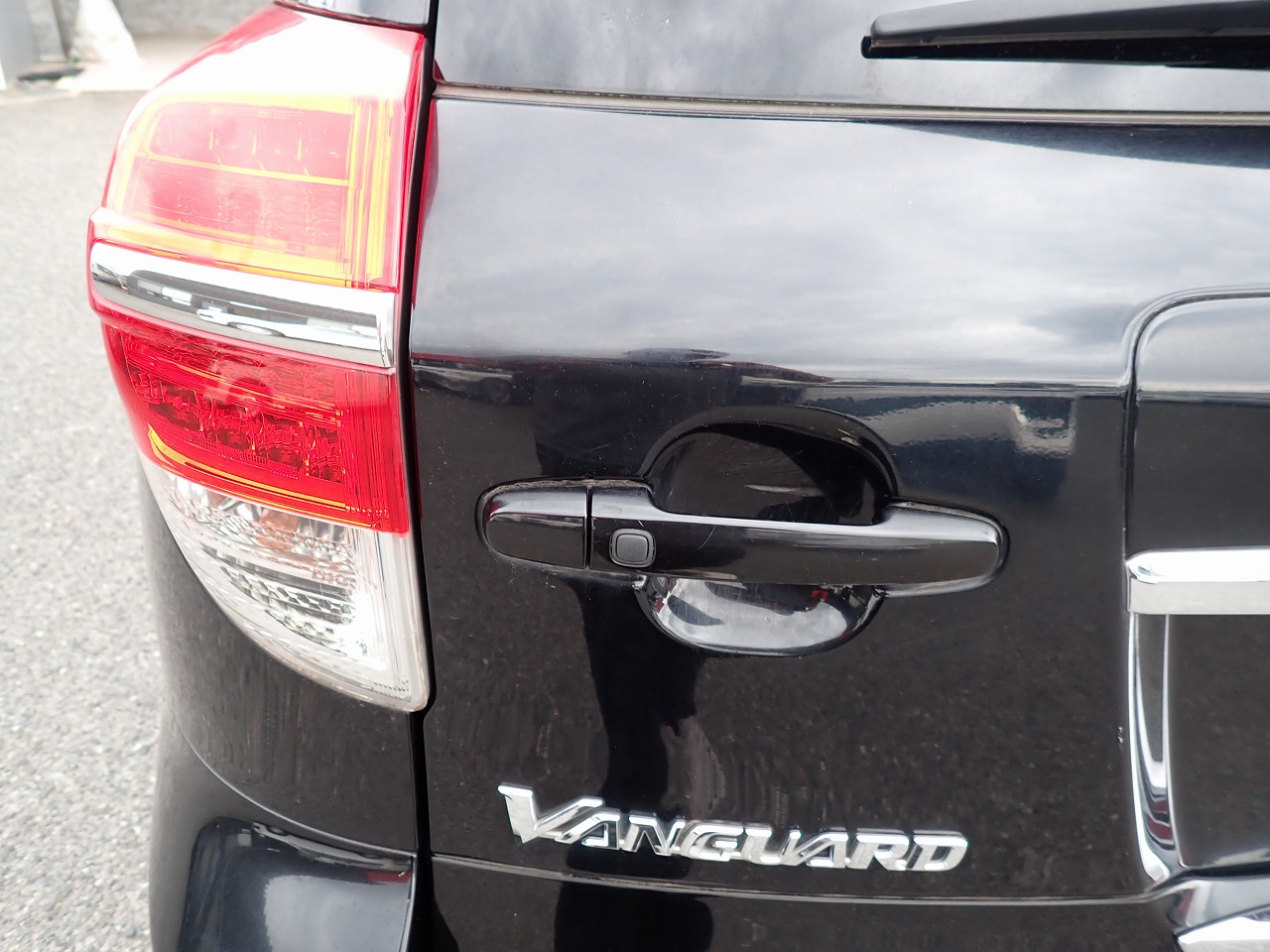 TOYOTA Vanguard