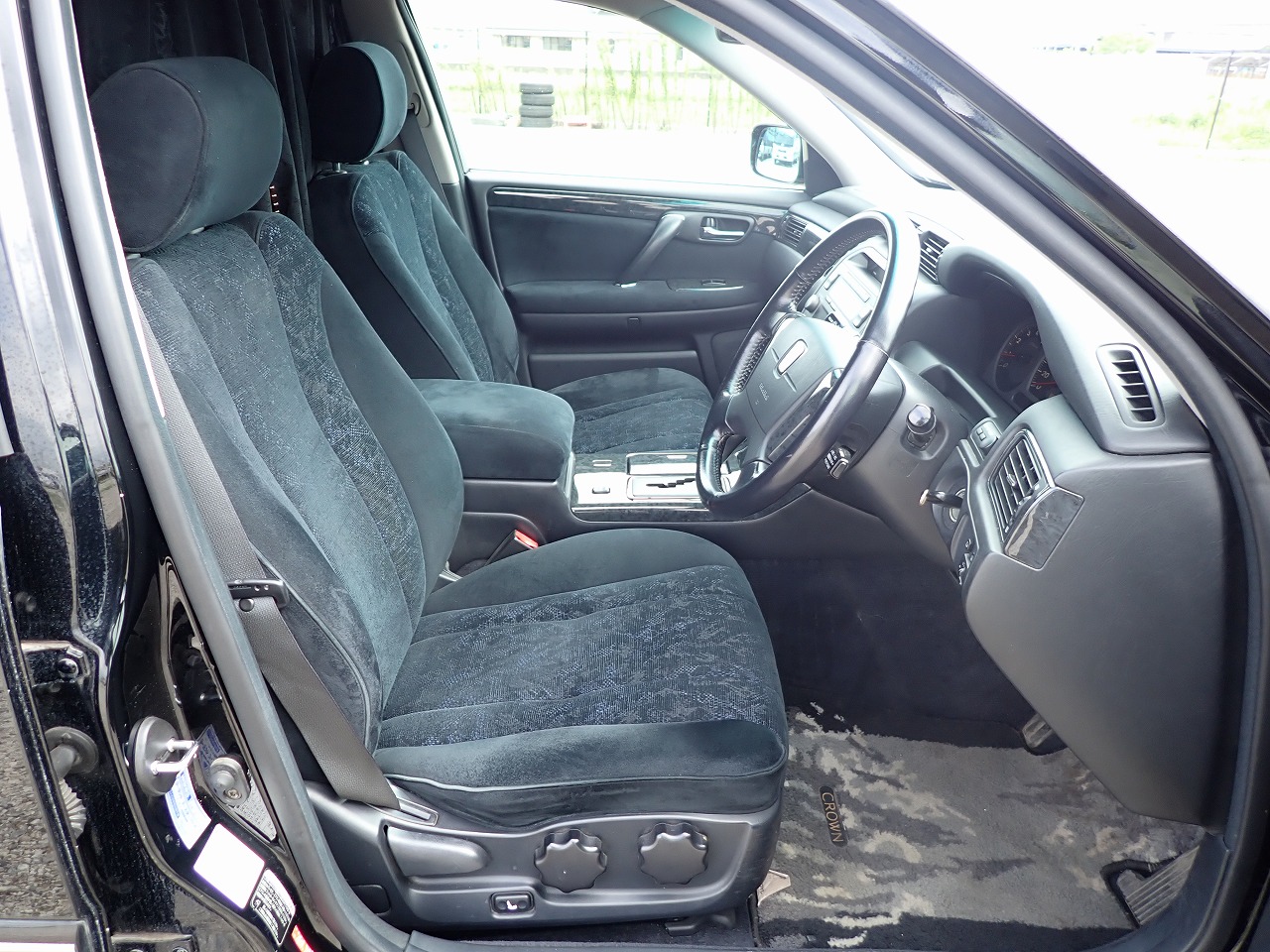 TOYOTA Crown Estate