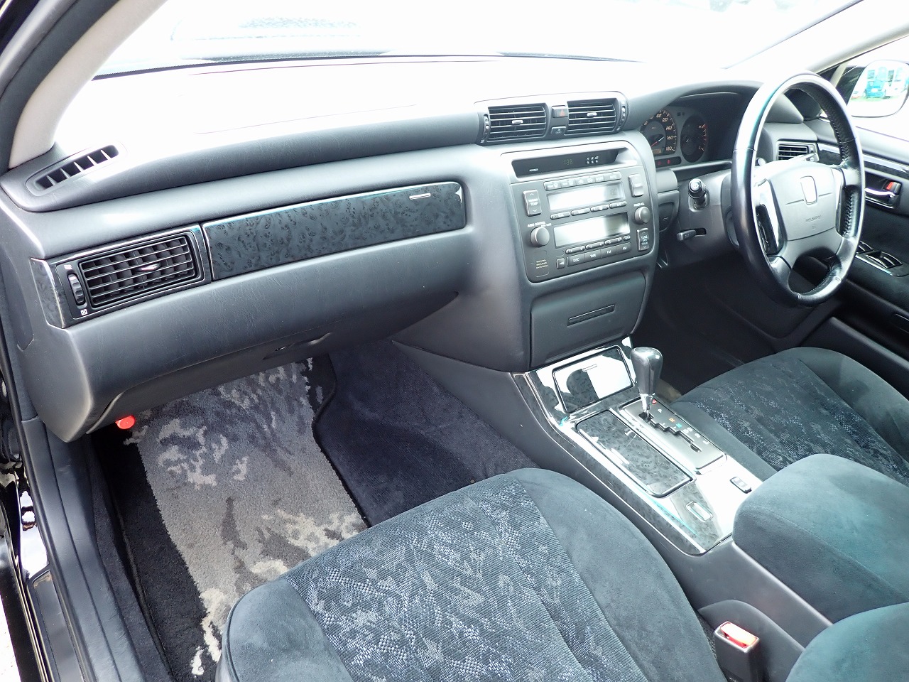 TOYOTA Crown Estate