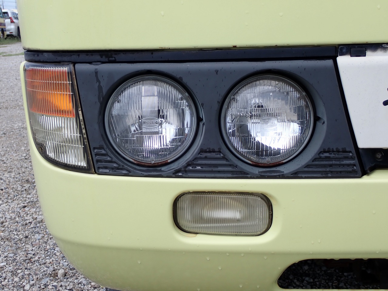 MITSUBISHI Rosa