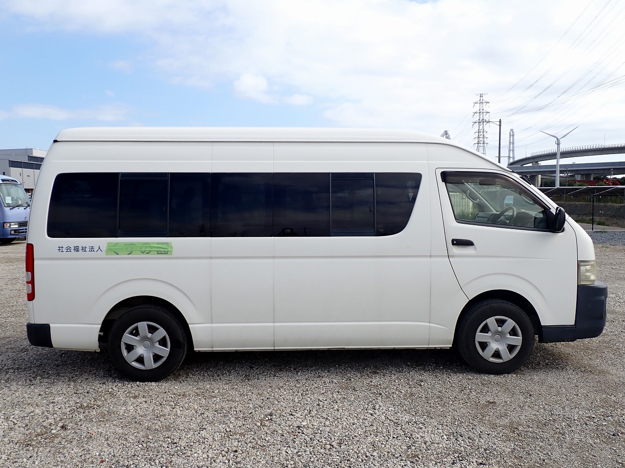 TOYOTA Hiace Commuter