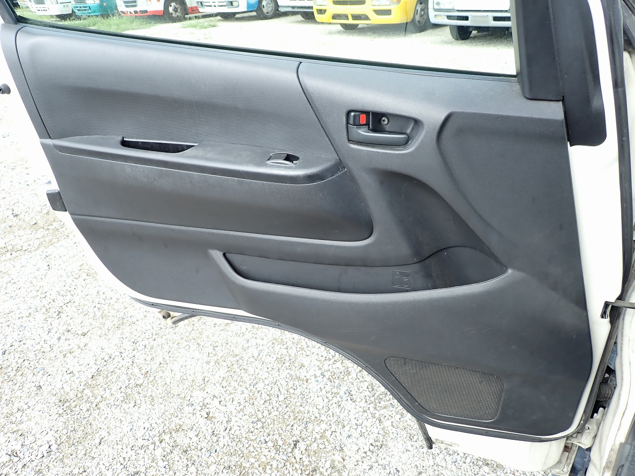 TOYOTA Hiace Commuter
