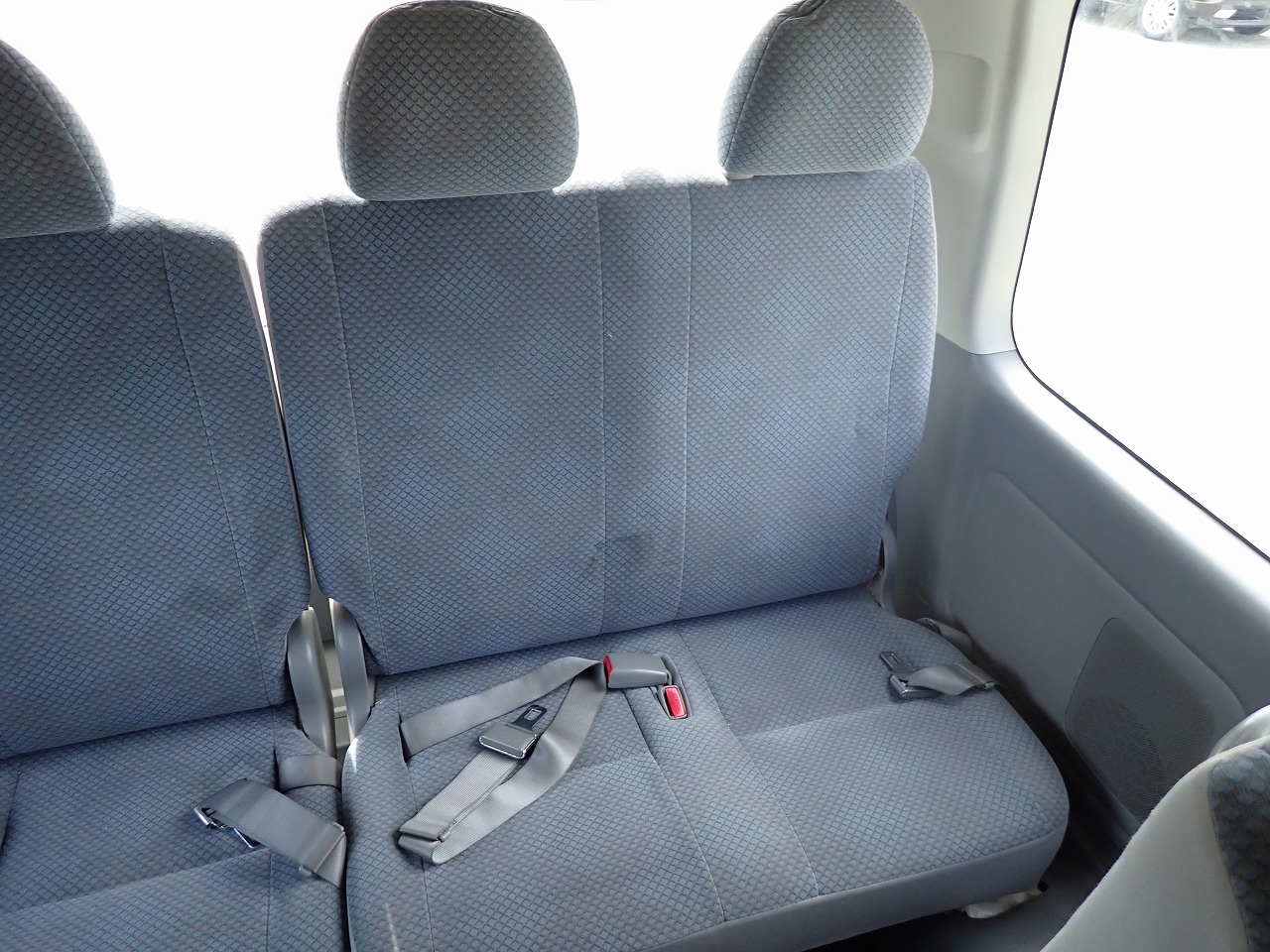 TOYOTA Hiace Commuter