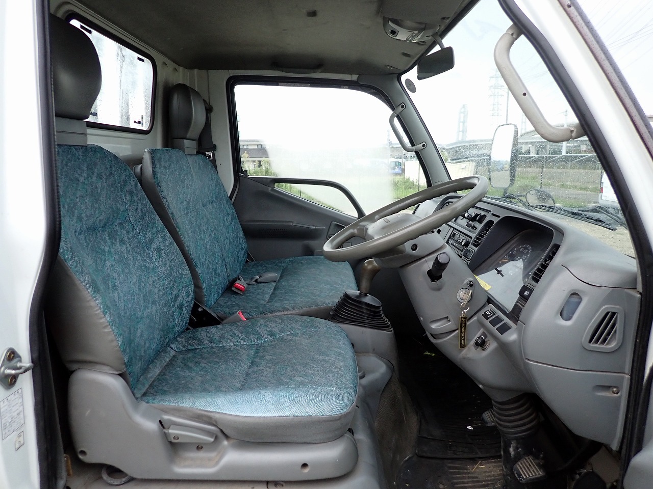 MITSUBISHI Canter