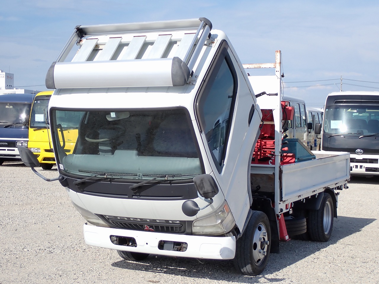 MITSUBISHI Canter