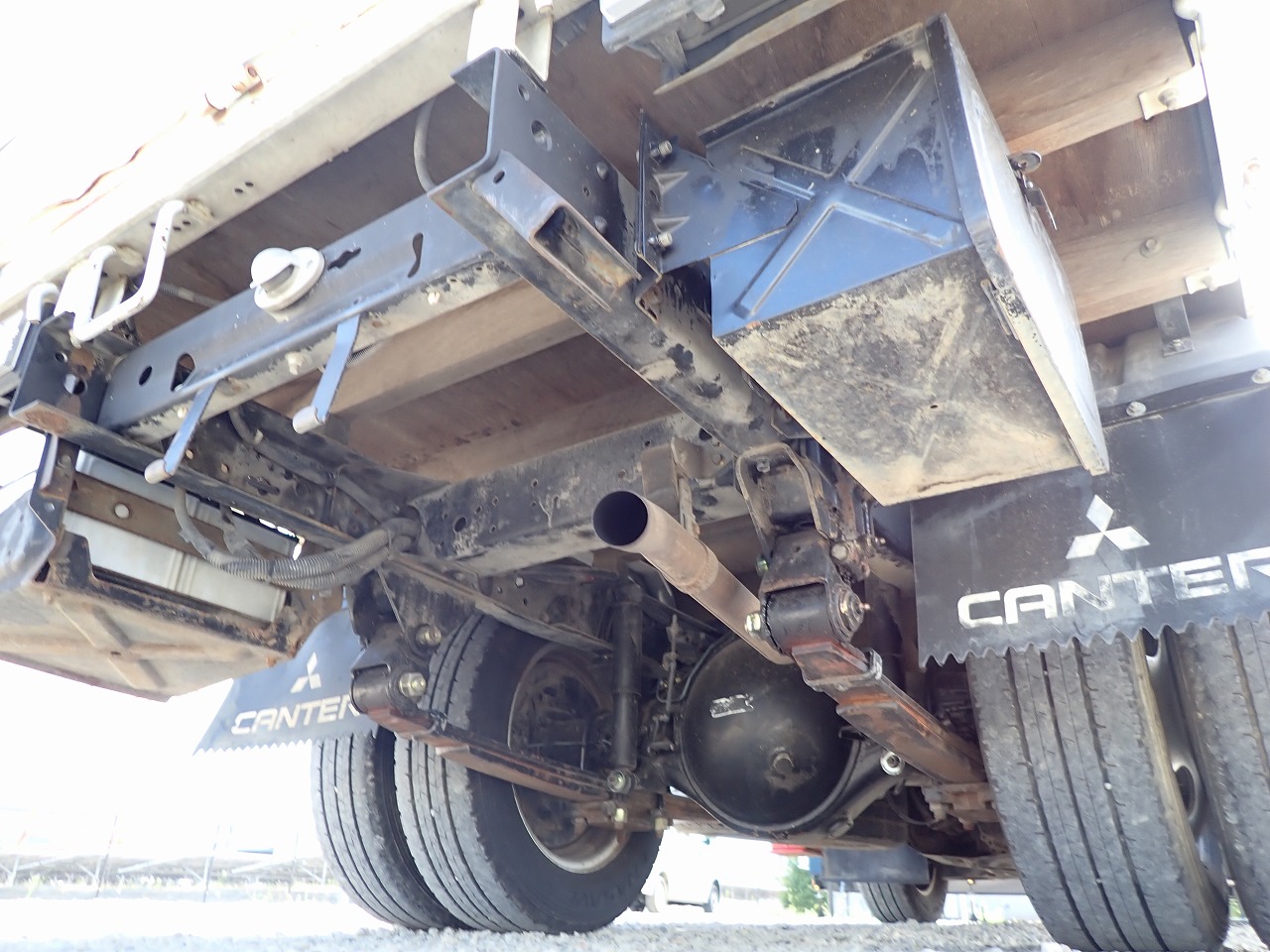 MITSUBISHI Canter