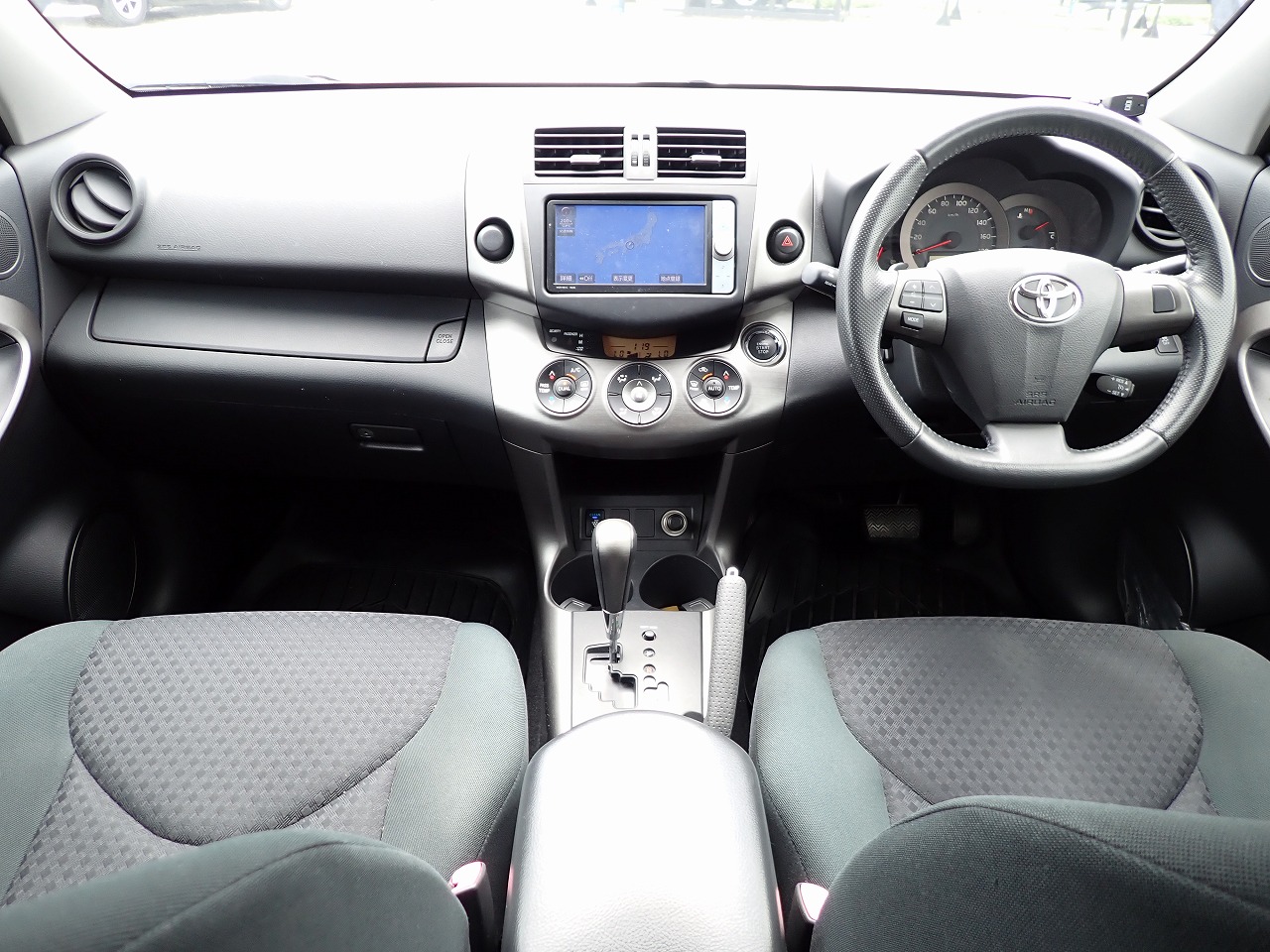 TOYOTA Vanguard