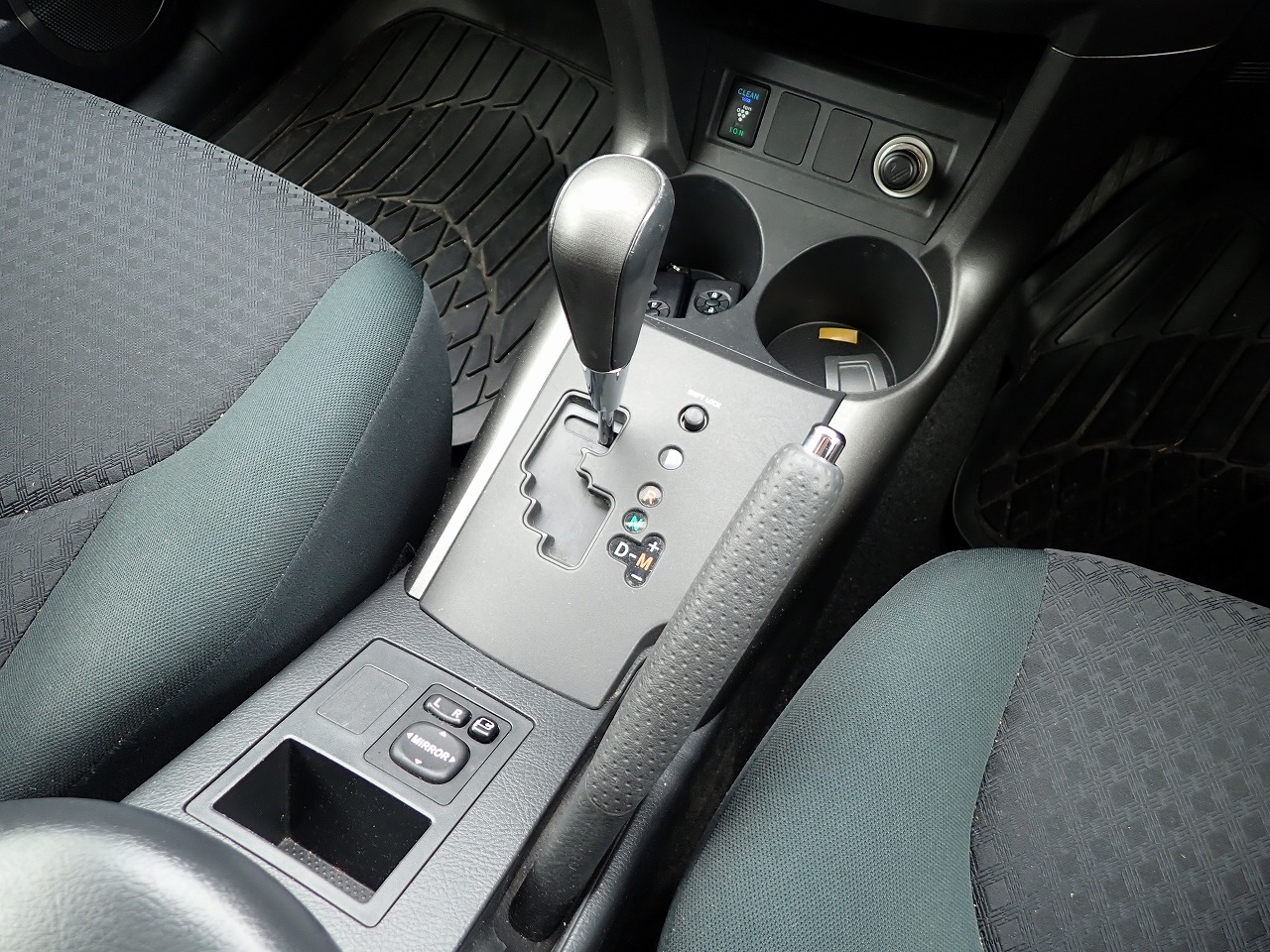 TOYOTA Vanguard