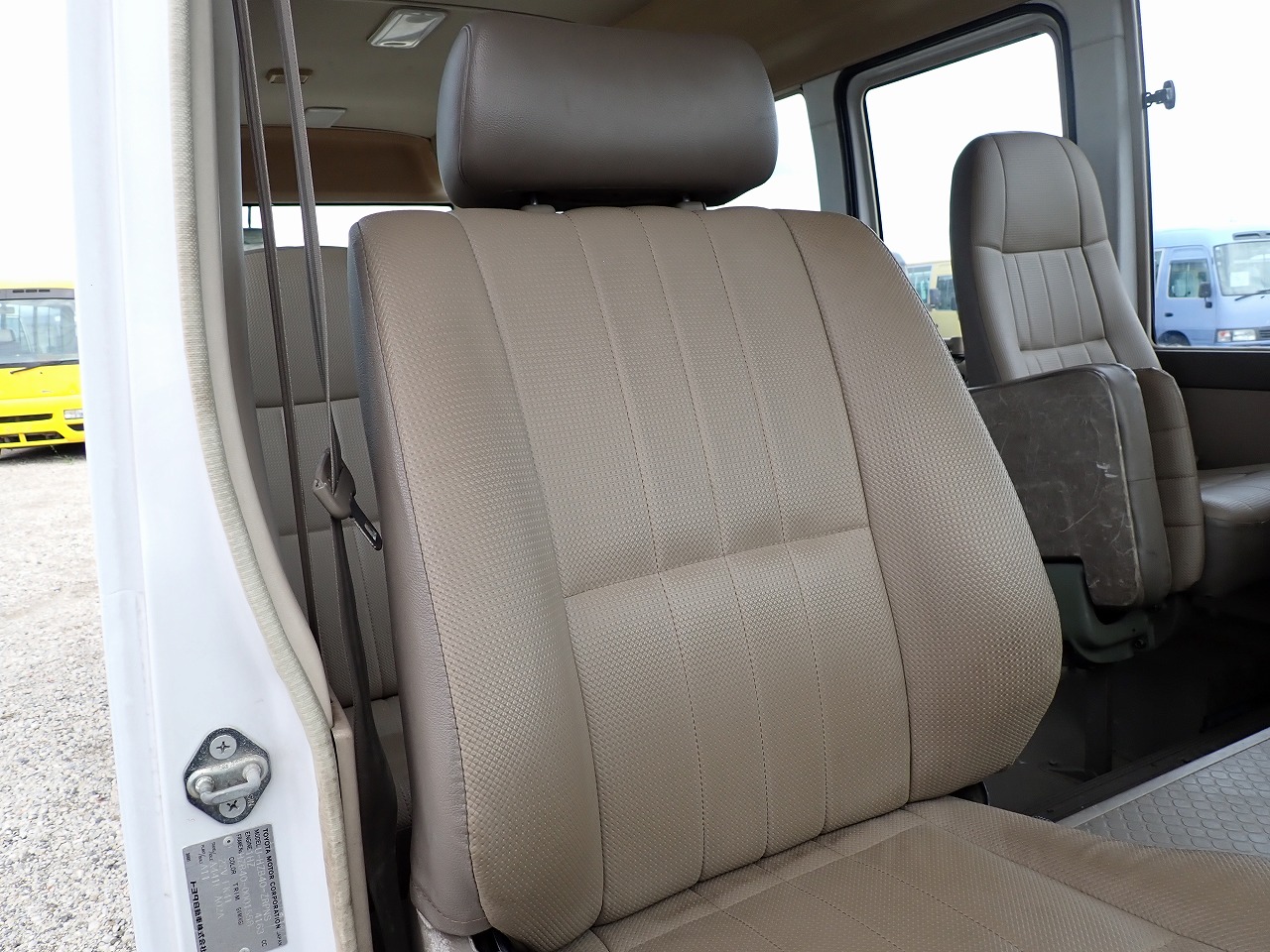TOYOTA Coaster
