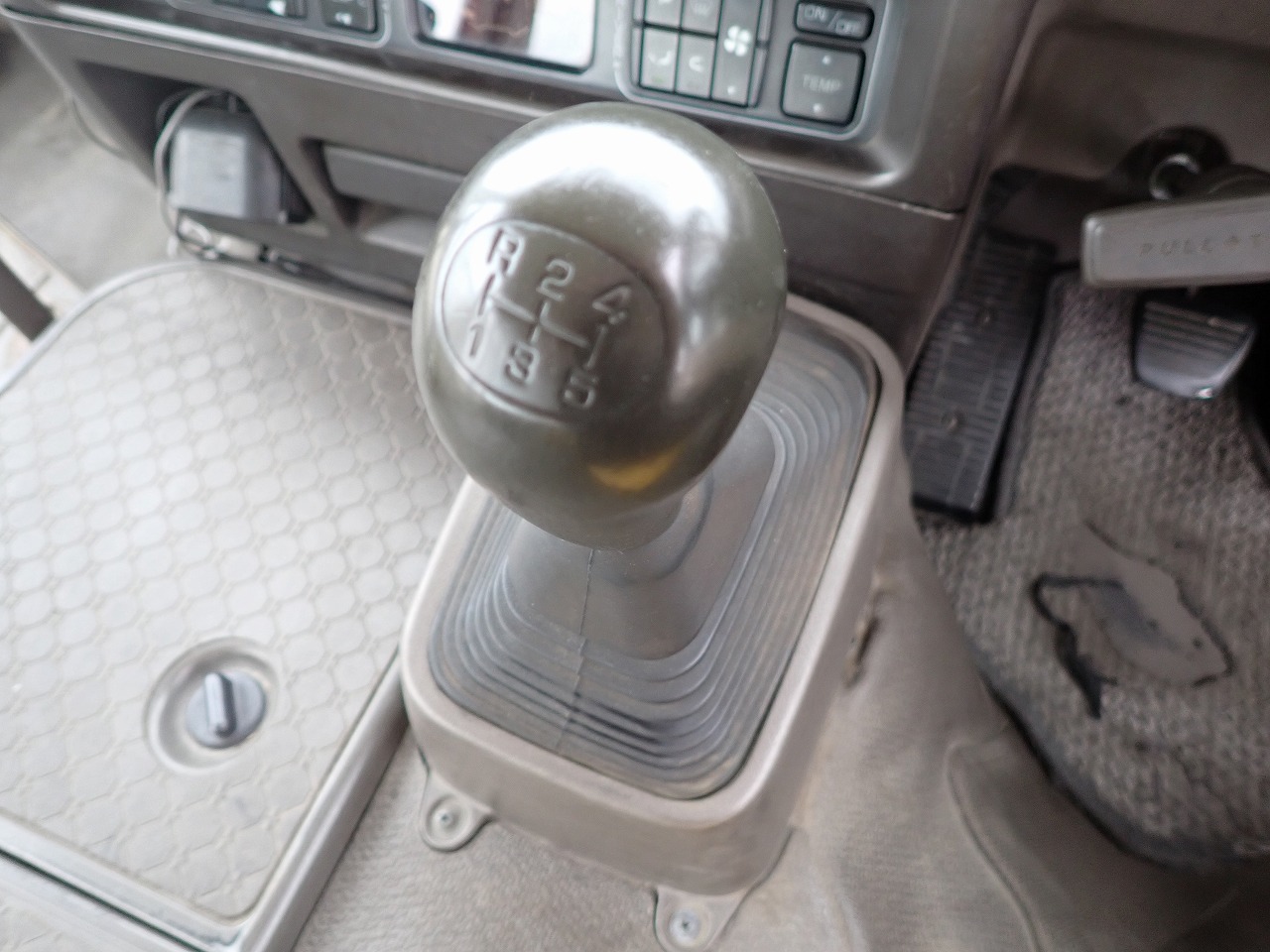 MITSUBISHI Rosa