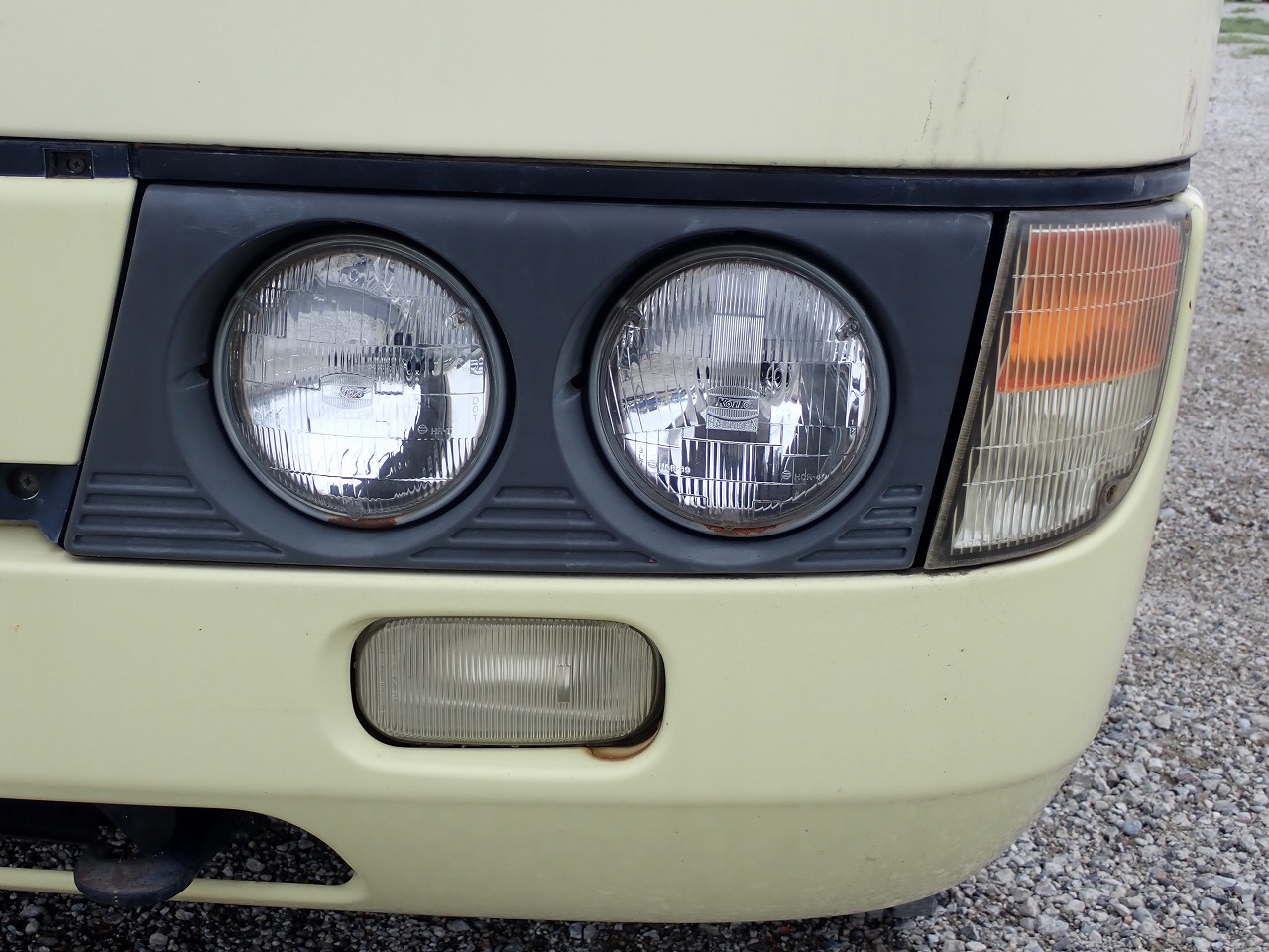MITSUBISHI Rosa