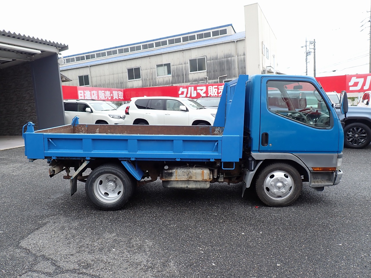 MITSUBISHI Canter