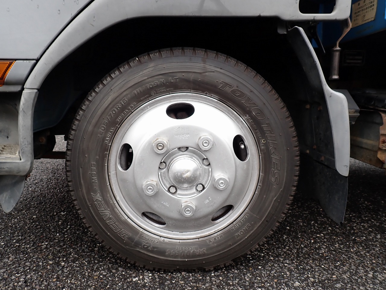 MITSUBISHI Canter